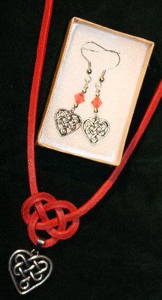 Kette und Ohrringe McGibbie Pendants Kette und Ohrringe McGibbie Pendants