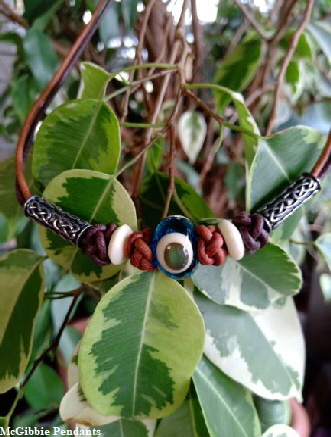 Collier McGibbie Pendants Collier McGibbie Pendants